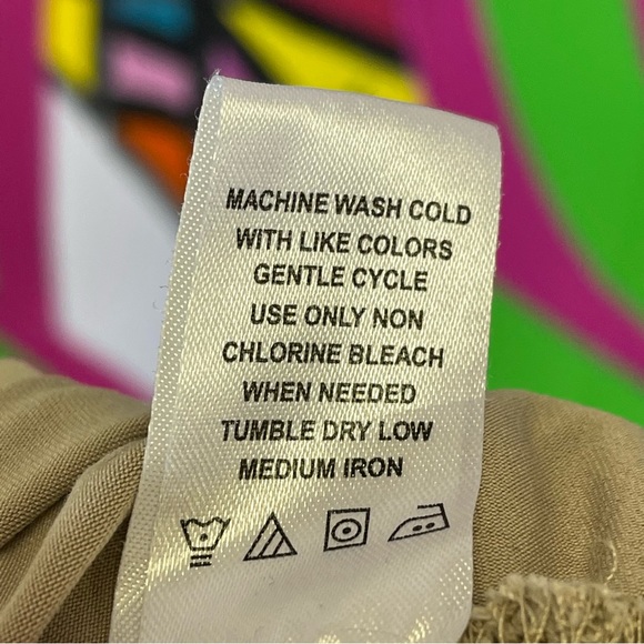 Rumor Has It! Maternity Belly Band Shorts. Size Medium. Excellent condition! - Picture 5 of 5